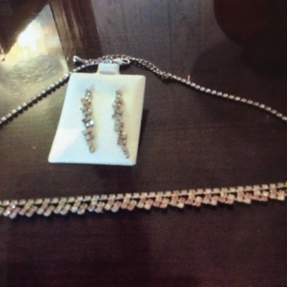 Necklace & Earrings